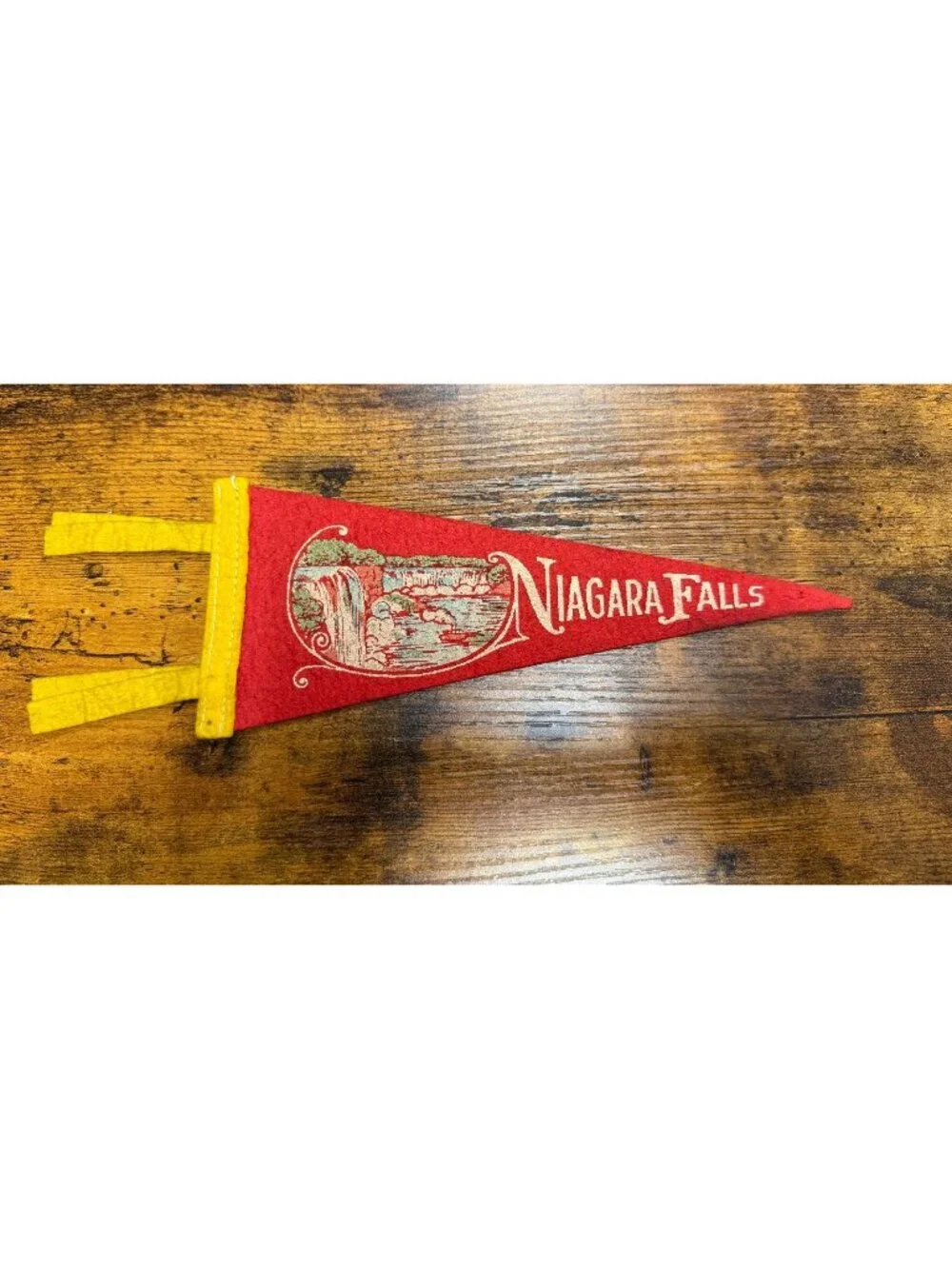 Vintage Niagara Falls mini pennant